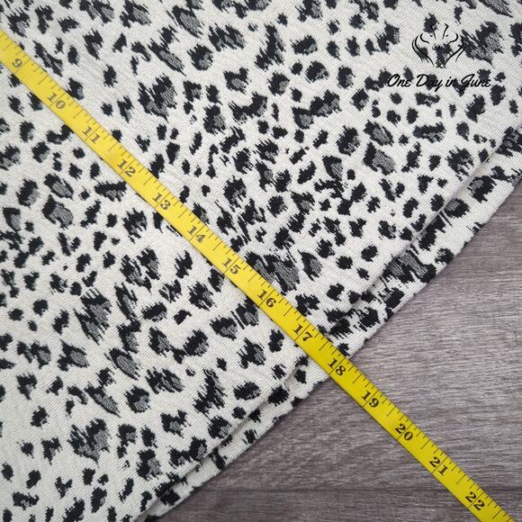 Loft Mini Skirt Size S - Picture 4 of 5